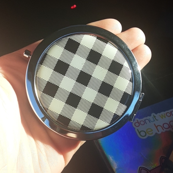 Mirror - Picture 1 of 3